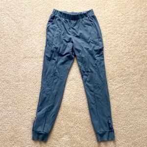 ⭐️MUST GO⭐️ ALO YOGA sweatpants